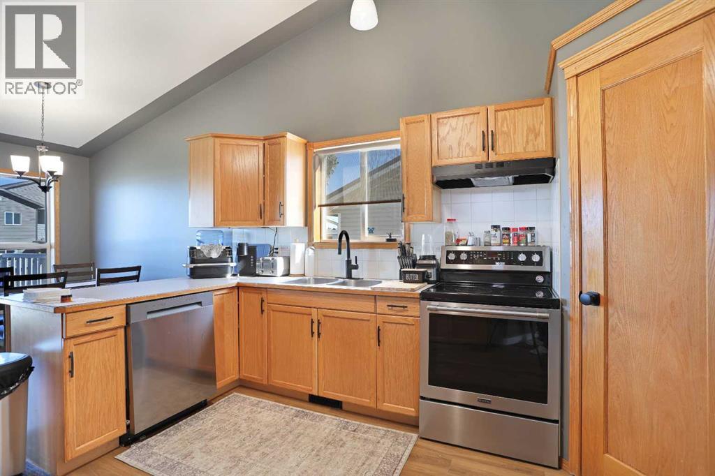 12 Upland Link Property Photo 10