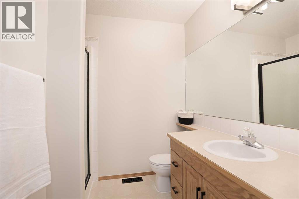 12 Upland Link Property Photo 17