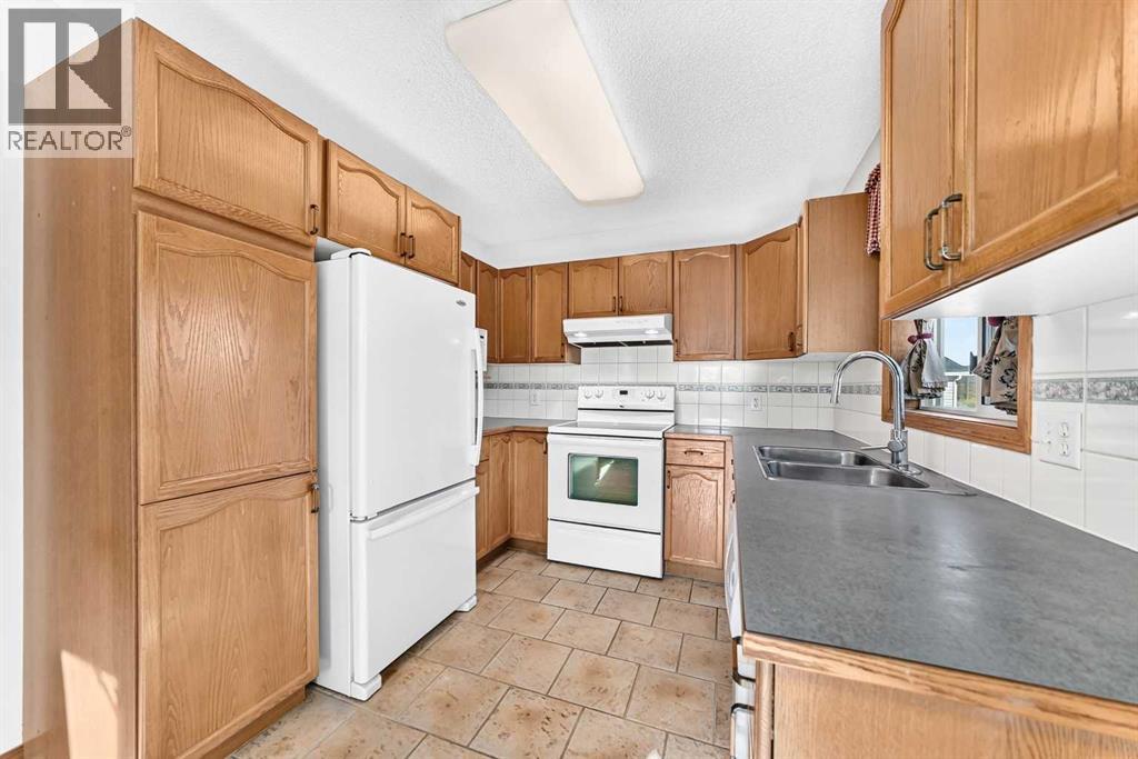 106 Elizabeth Way Se Property Photo 4