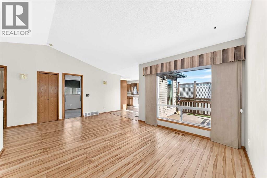 106 Elizabeth Way Se Property Photo 9