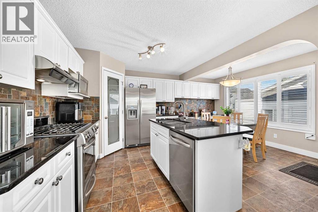826 Applewood Drive Se Property Photo 6