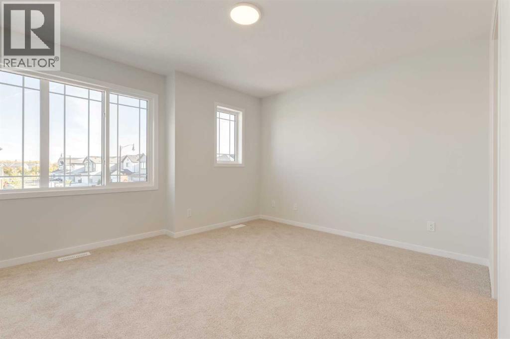 418 Montrose Crescent Se Property Photo 25