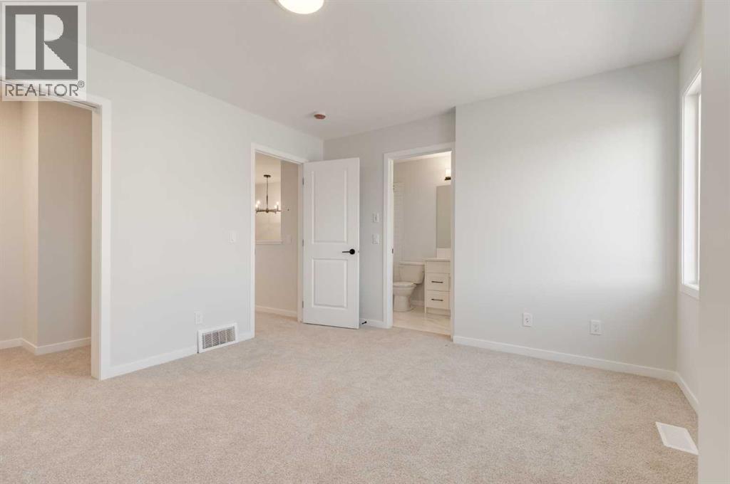 418 Montrose Crescent Se Property Photo 27