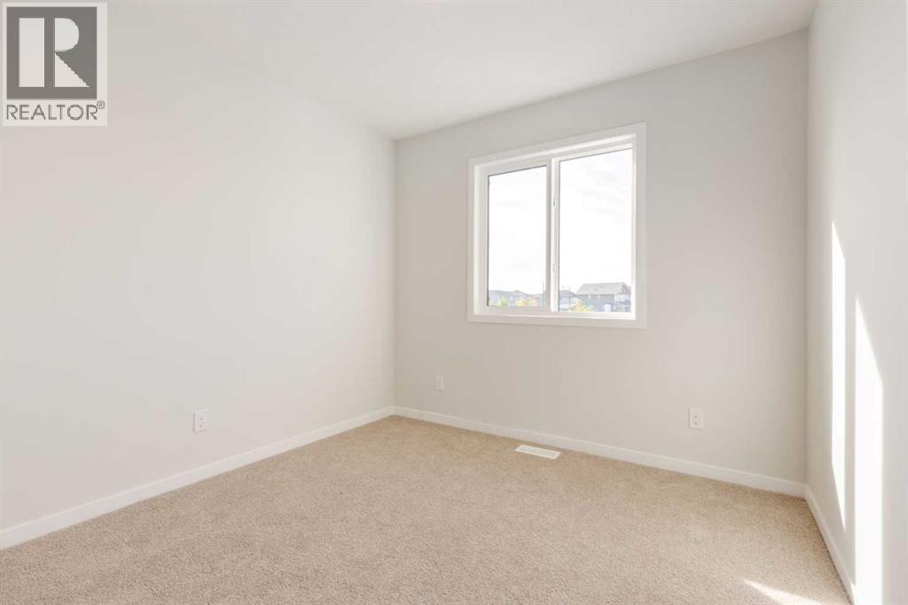 418 Montrose Crescent Se Property Photo 33