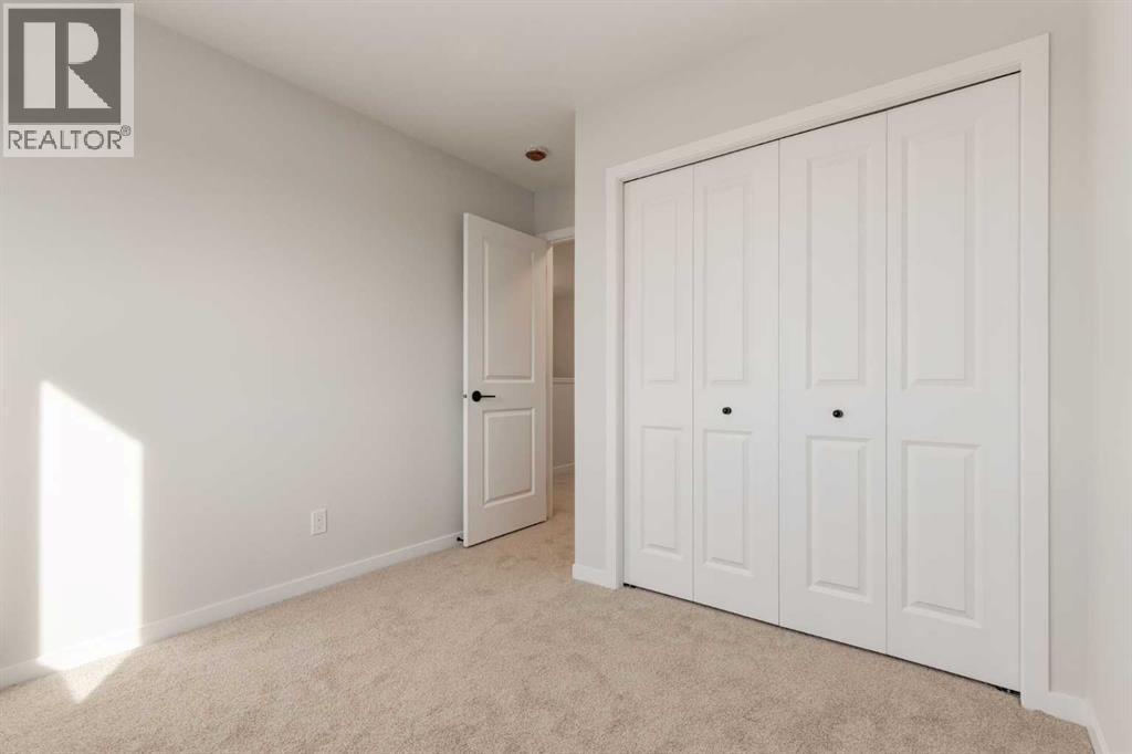 418 Montrose Crescent Se Property Photo 34