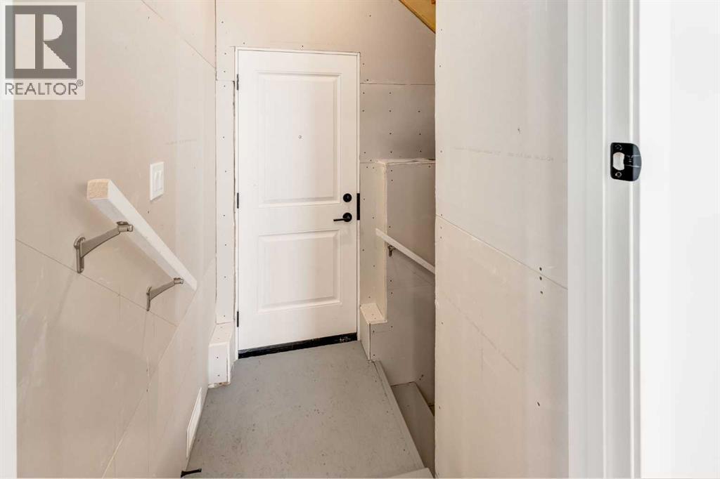 418 Montrose Crescent Se Property Photo 36