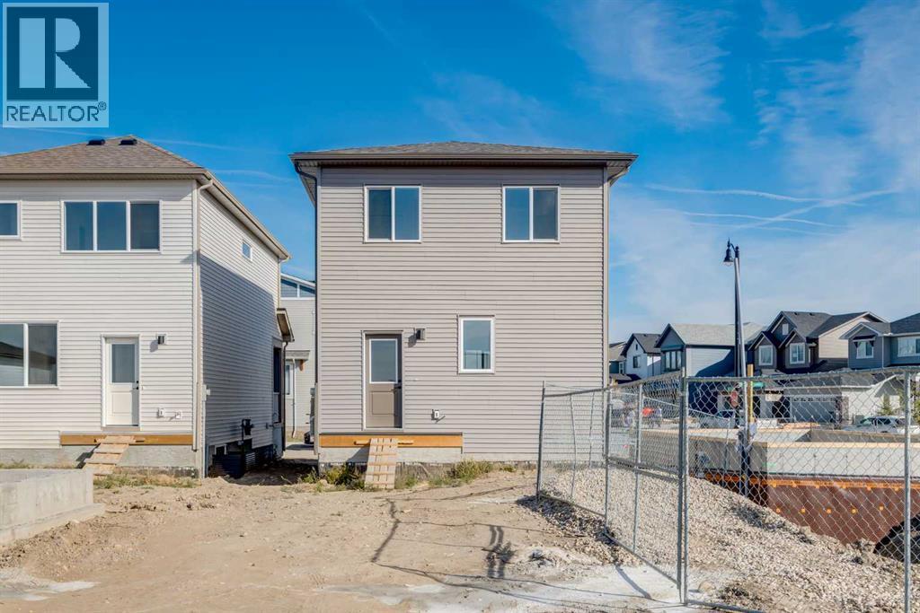418 Montrose Crescent Se Property Photo 45