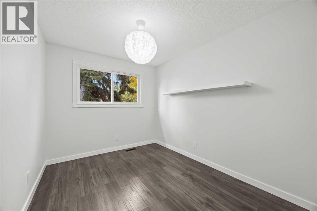 467 Queen Charlotte Road Se Property Photo 25