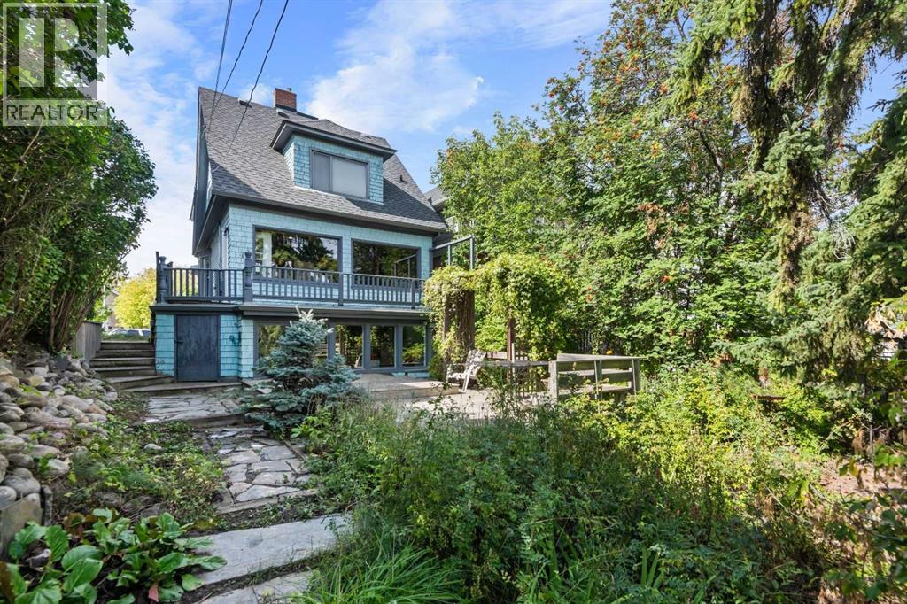 1818 18a Street Sw Property Photo 3
