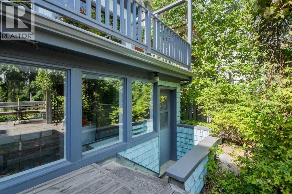 1818 18a Street Sw Property Photo 4