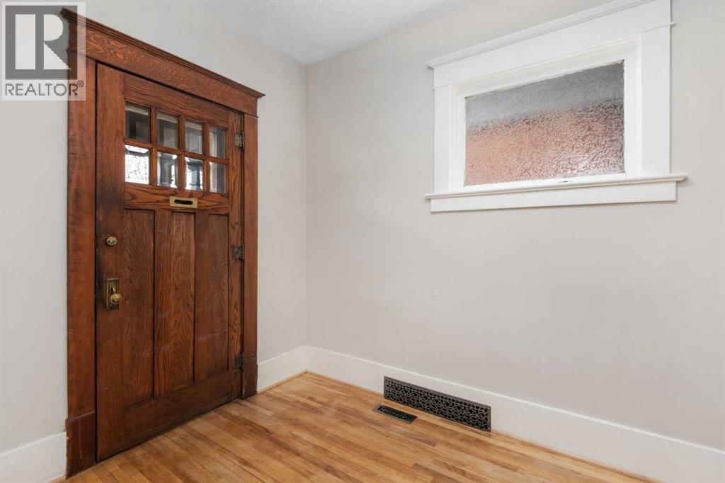 1818 18a Street Sw Property Photo 5