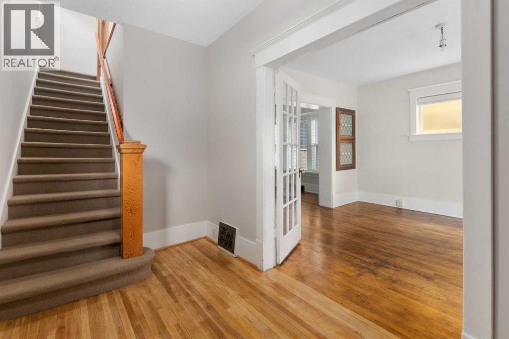1818 18a Street Sw Property Photo 6
