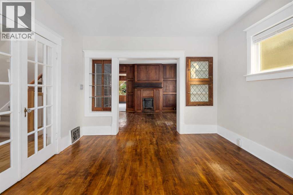 1818 18a Street Sw Property Photo 8