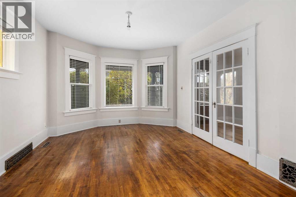 1818 18a Street Sw Property Photo 10