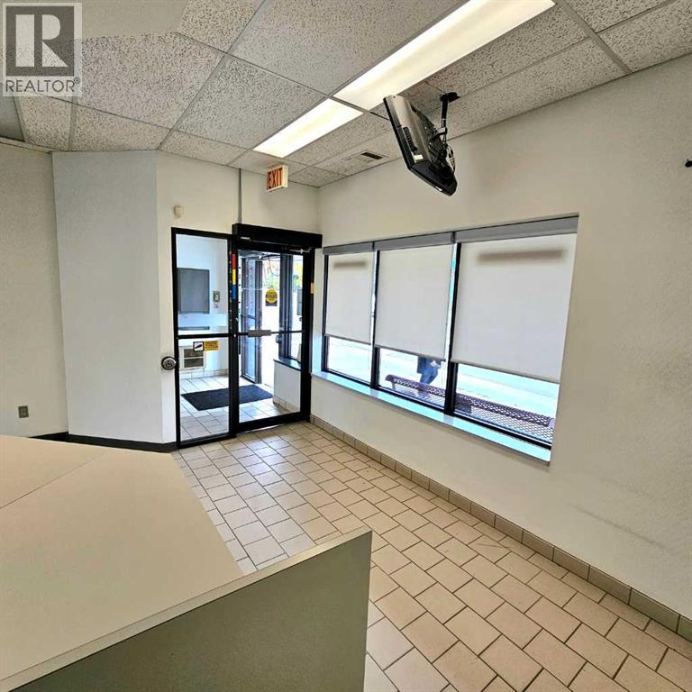 5103 3 Street Property Photo 12