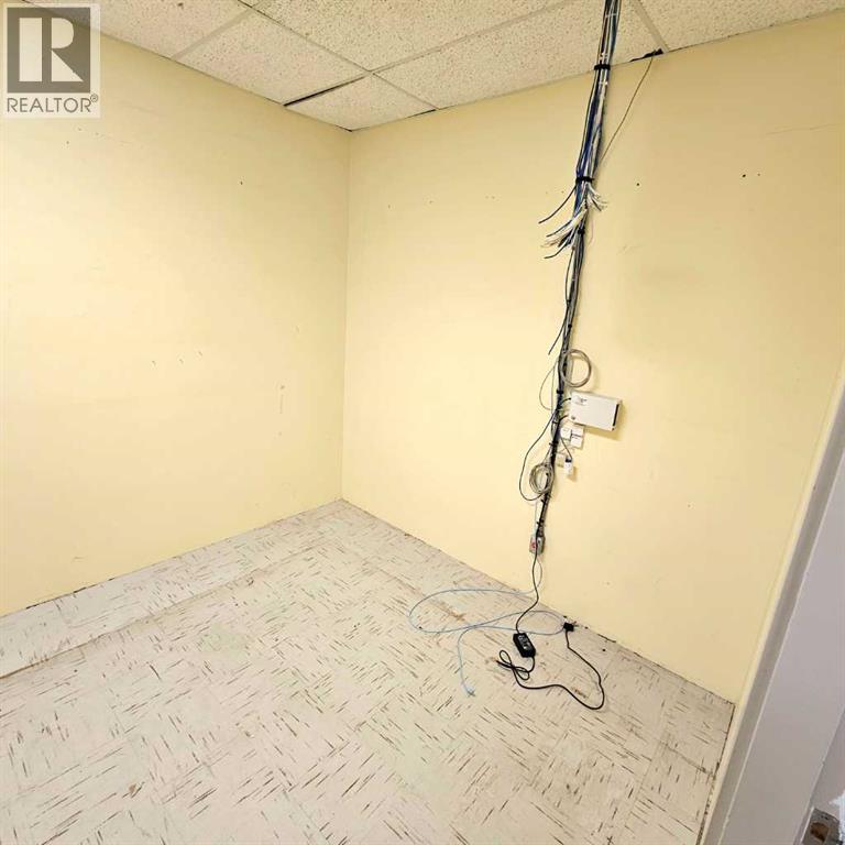 5103 3 Street Property Photo 19