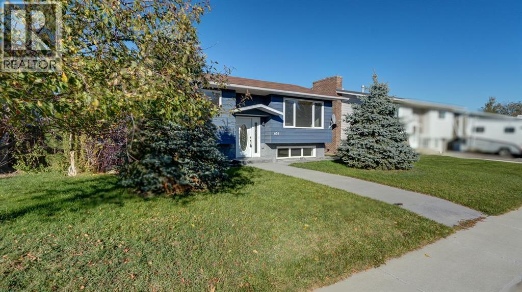 658 50a Avenue W Property Photo 5