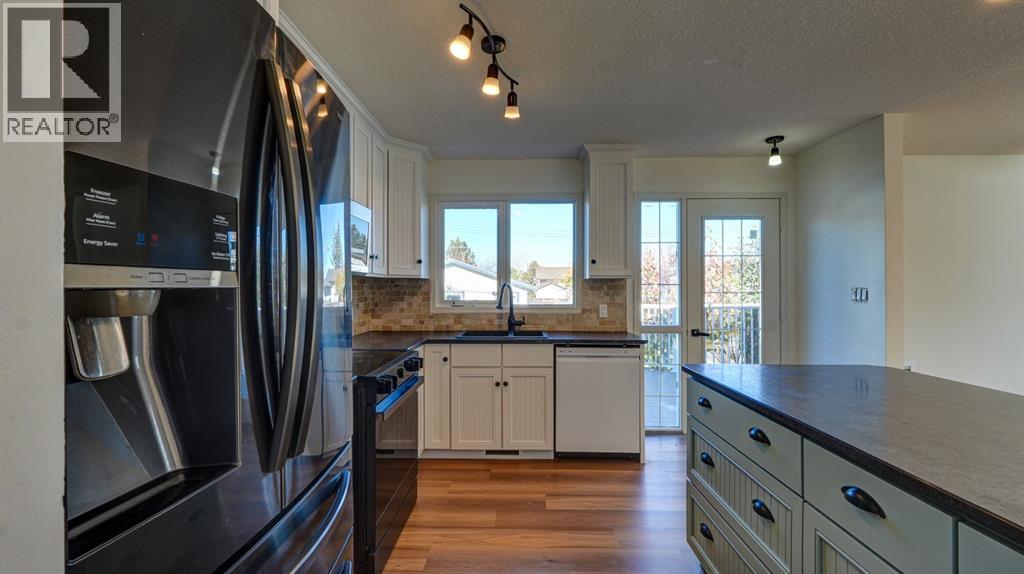 658 50a Avenue W Property Photo 19
