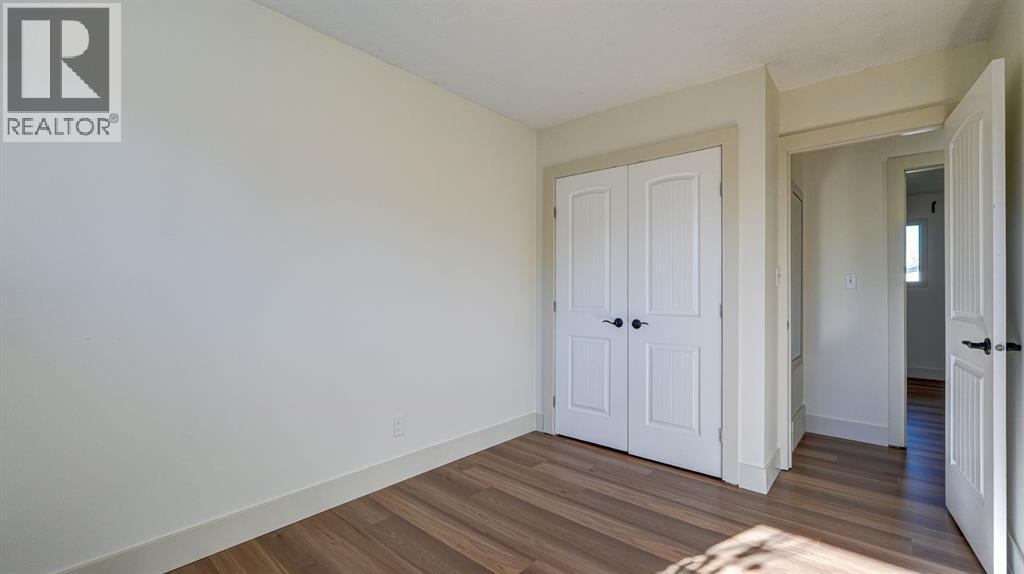658 50a Avenue W Property Photo 24