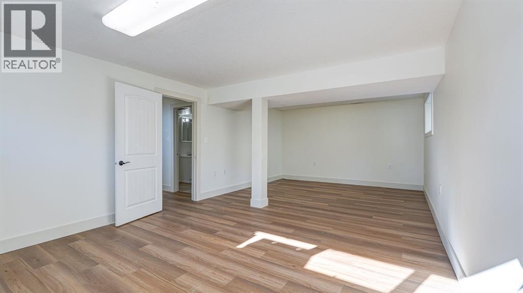 658 50a Avenue W Property Photo 28