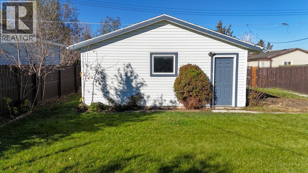 658 50a Avenue W Property Photo 45