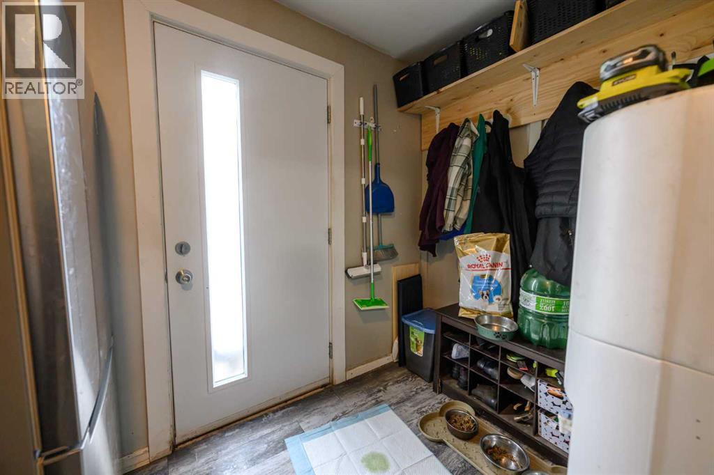 9312 104 Avenue Property Photo 3