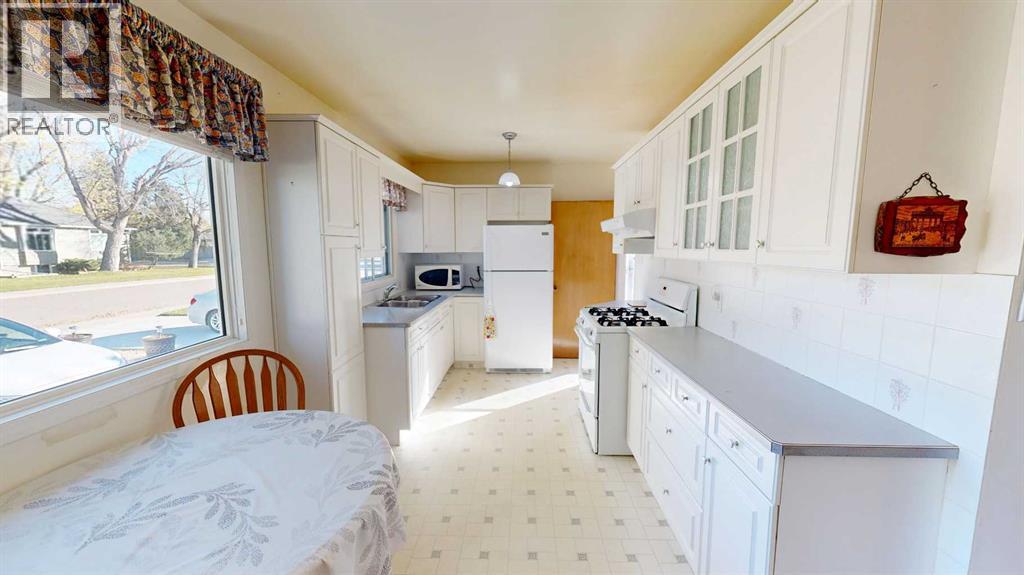 1416 18 Avenue S Property Photo 4