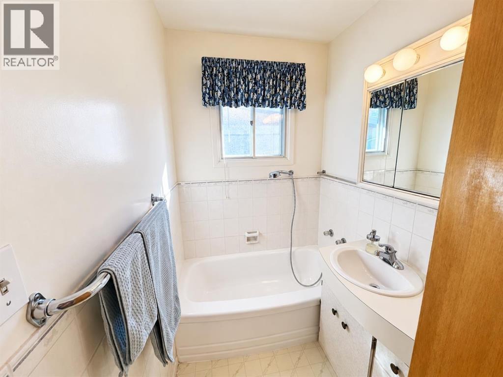 1416 18 Avenue S Property Photo 17