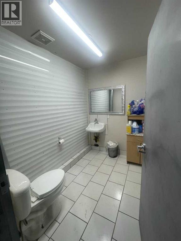 10601 82 Avenue Property Photo 7