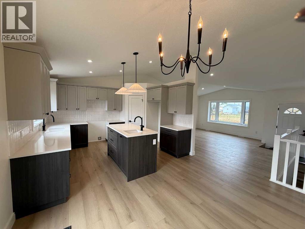 4505 53 Avenue Property Photo 8