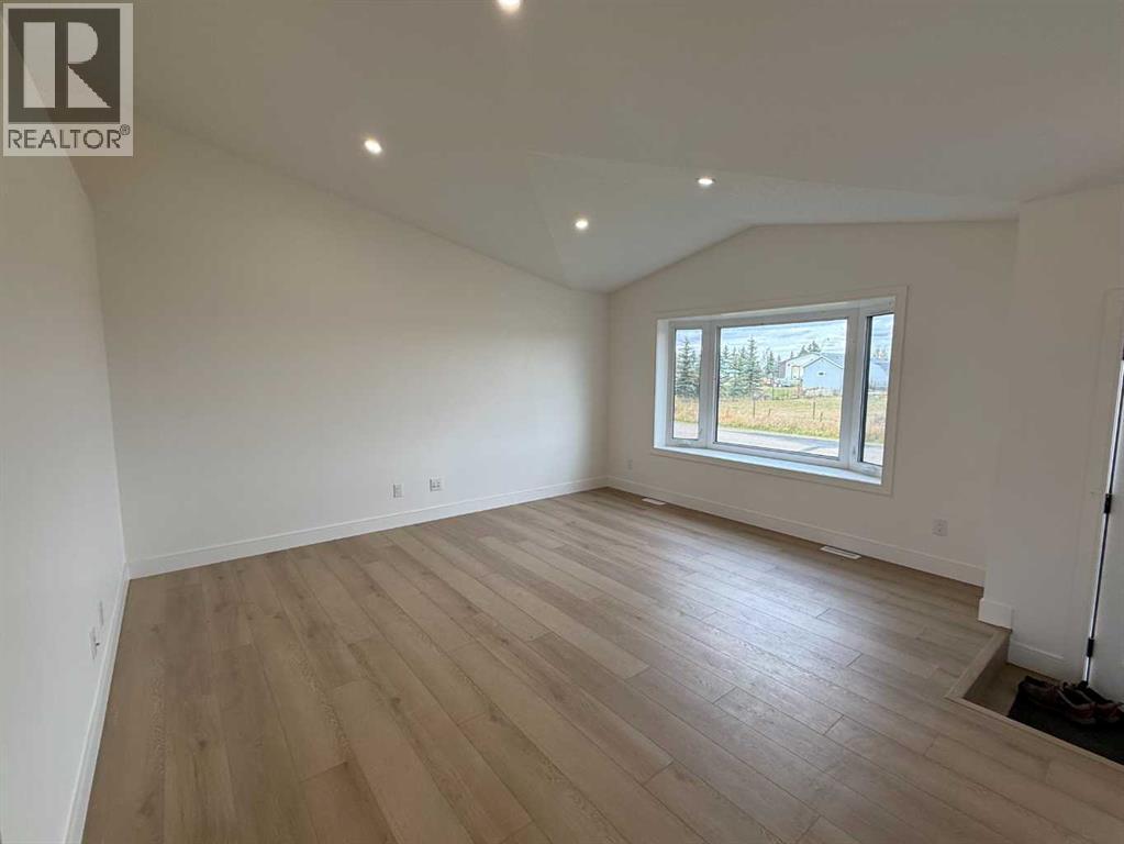 4505 53 Avenue Property Photo 10