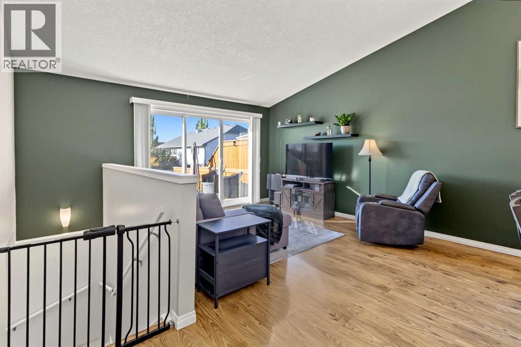 224 Hillvale Crescent Property Photo 7