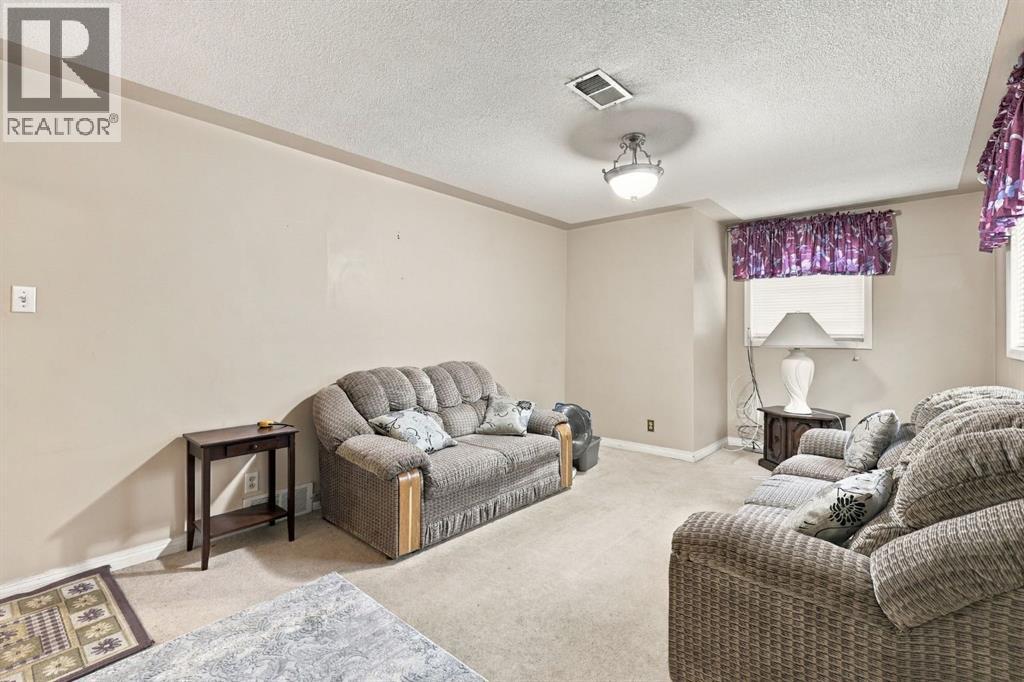 2315 22 Avenue Sw Property Photo 11