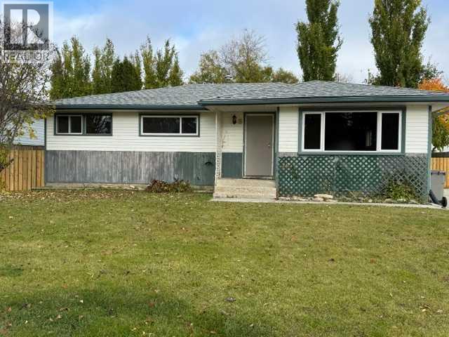 8 Mcleod Drive Property Photo 1
