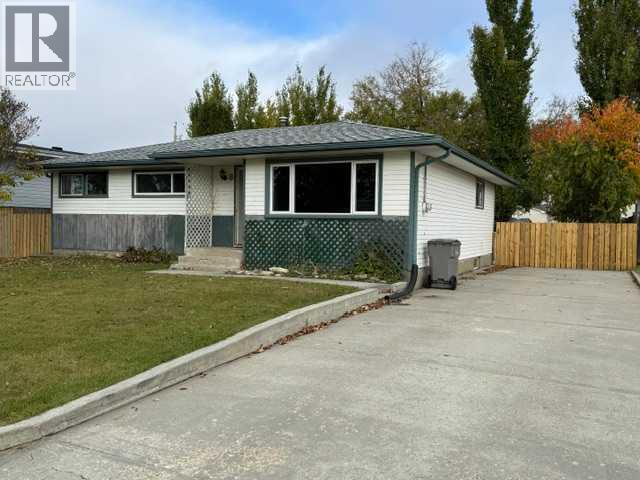 8 Mcleod Drive Property Photo 2