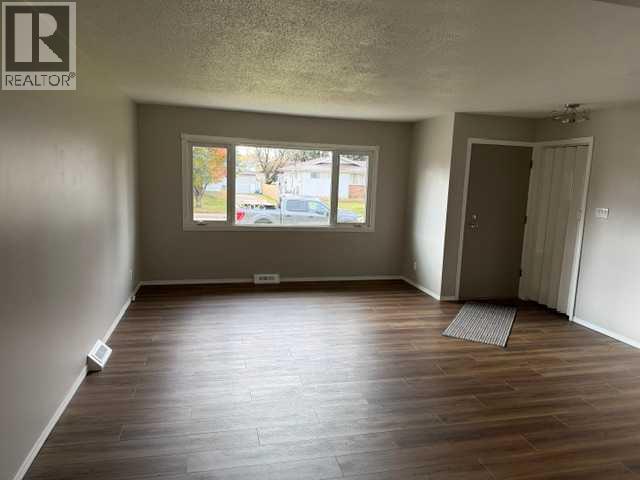 8 Mcleod Drive Property Photo 6