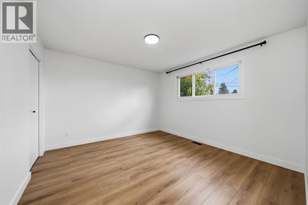4123 30 Avenue Se Property Photo 16