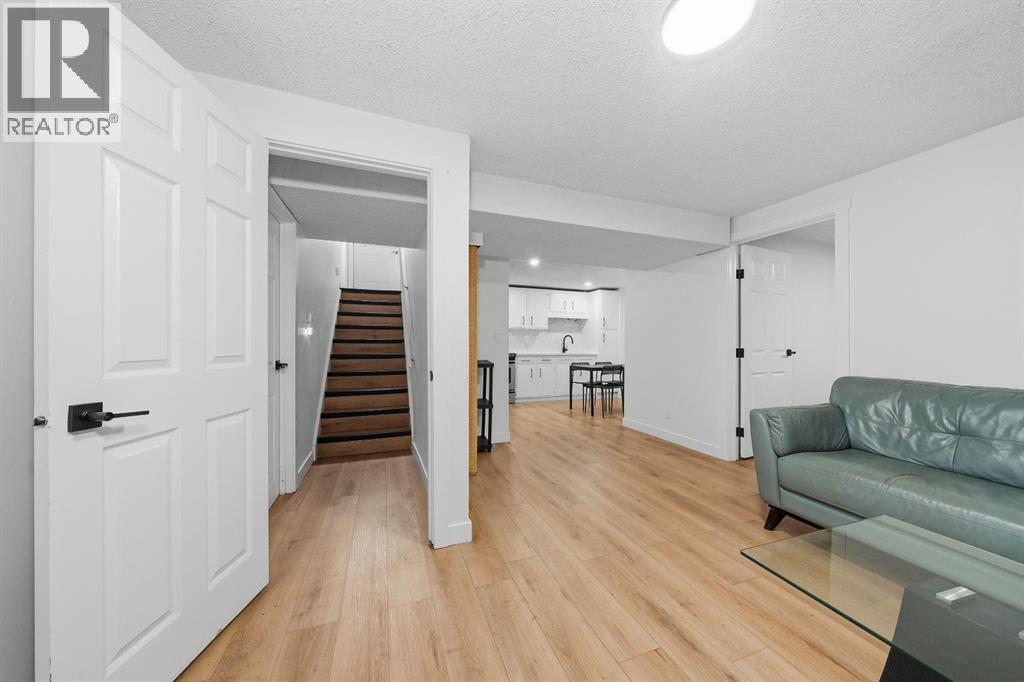 4123 30 Avenue Se Property Photo 23