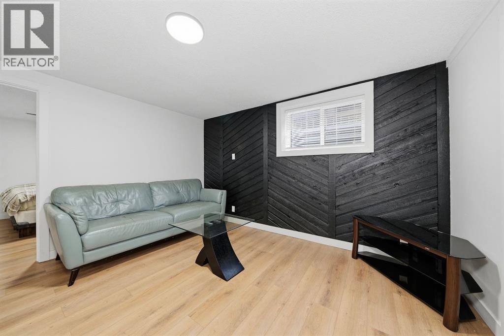4123 30 Avenue Se Property Photo 24