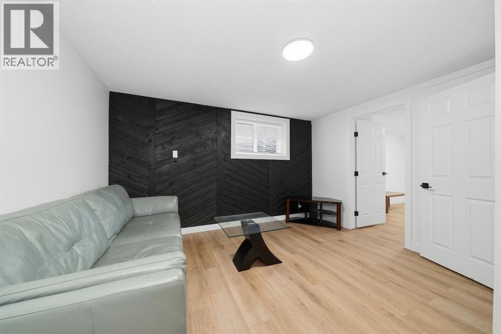 4123 30 Avenue Se Property Photo 25