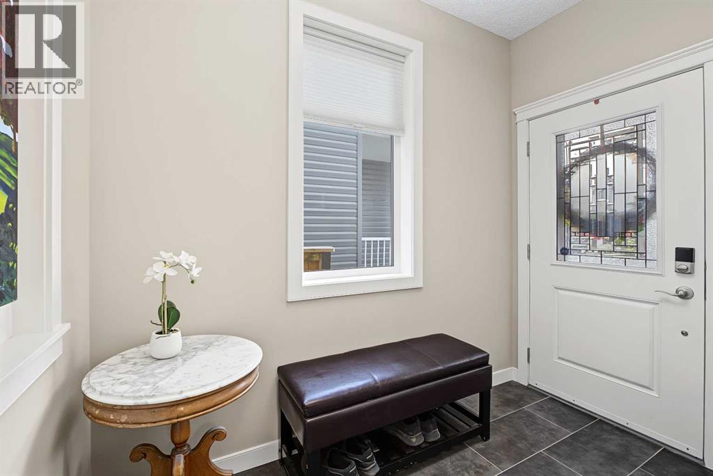 371 Evanspark Gardens Nw Property Photo 2