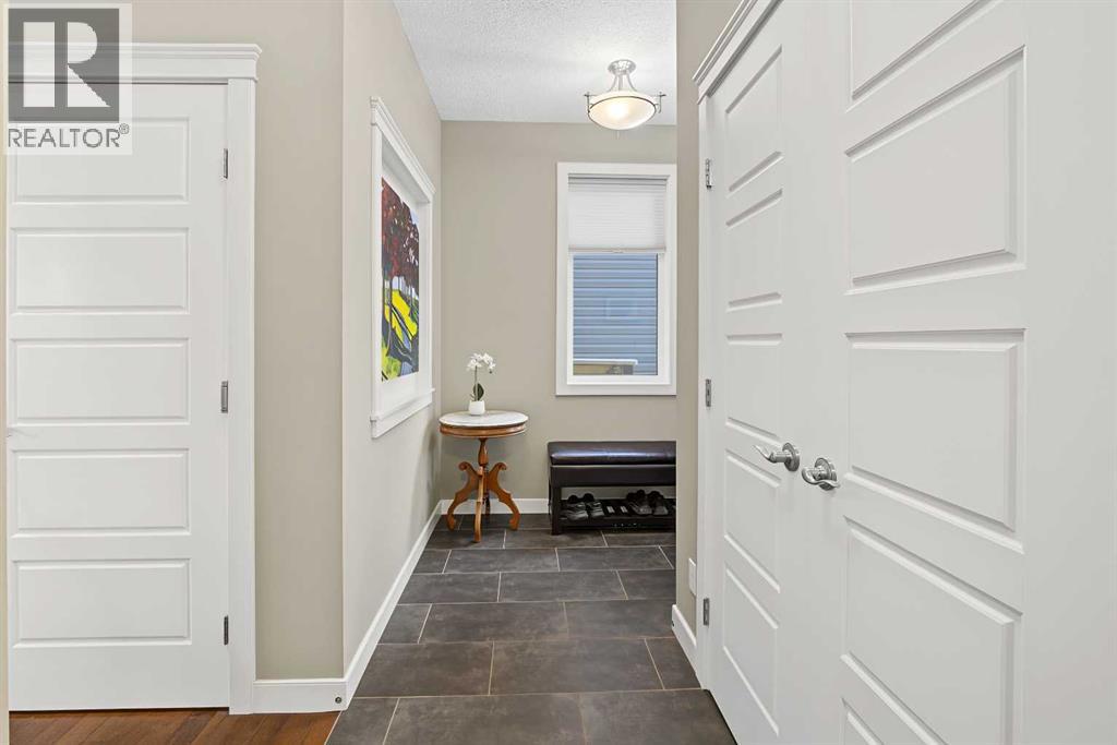 371 Evanspark Gardens Nw Property Photo 3