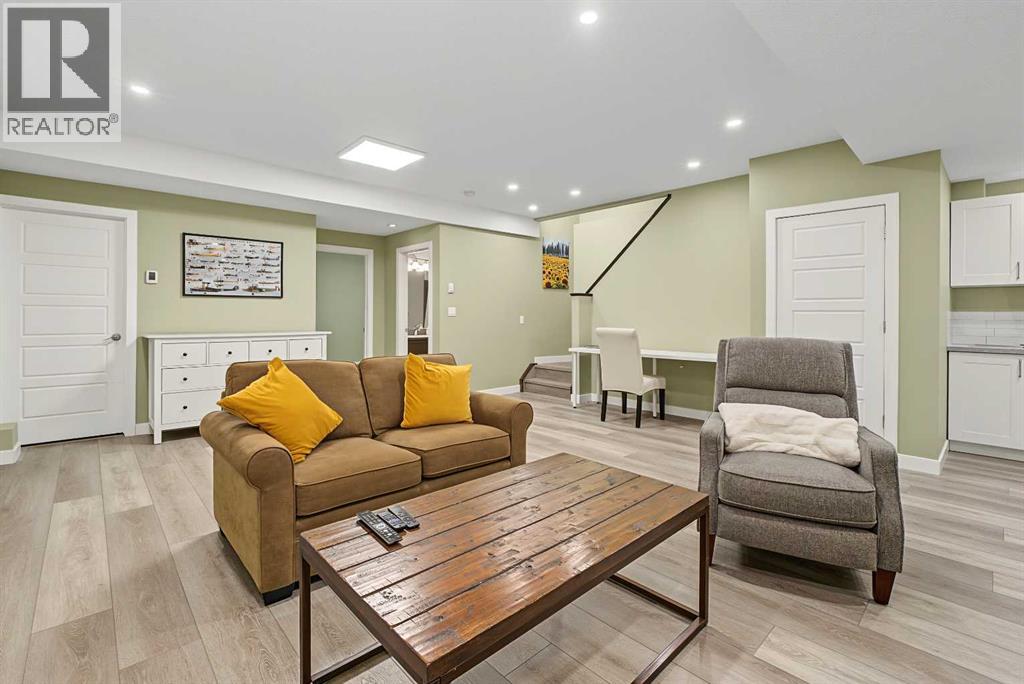 371 Evanspark Gardens Nw Property Photo 34