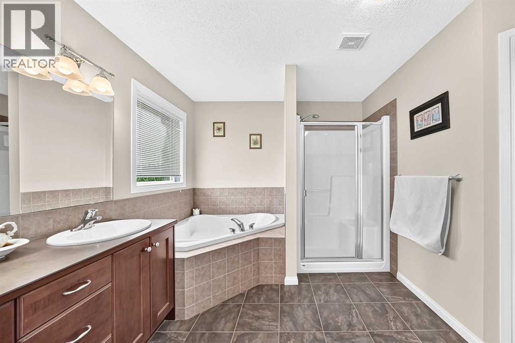 212 Aspenmere Close Property Photo 19