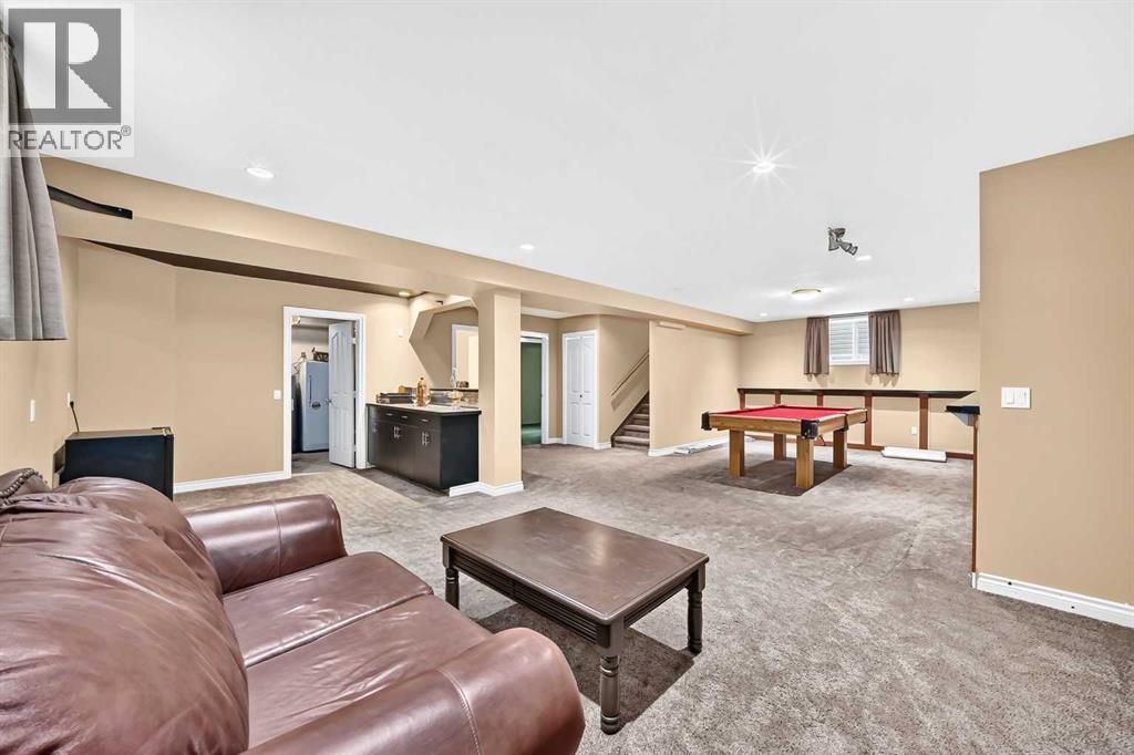 212 Aspenmere Close Property Photo 31