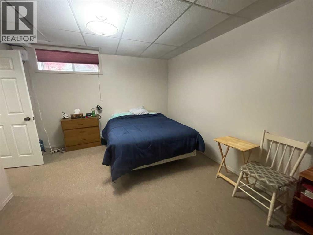 1915 17 Street Property Photo 17