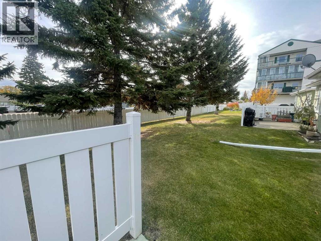 1915 17 Street Property Photo 23