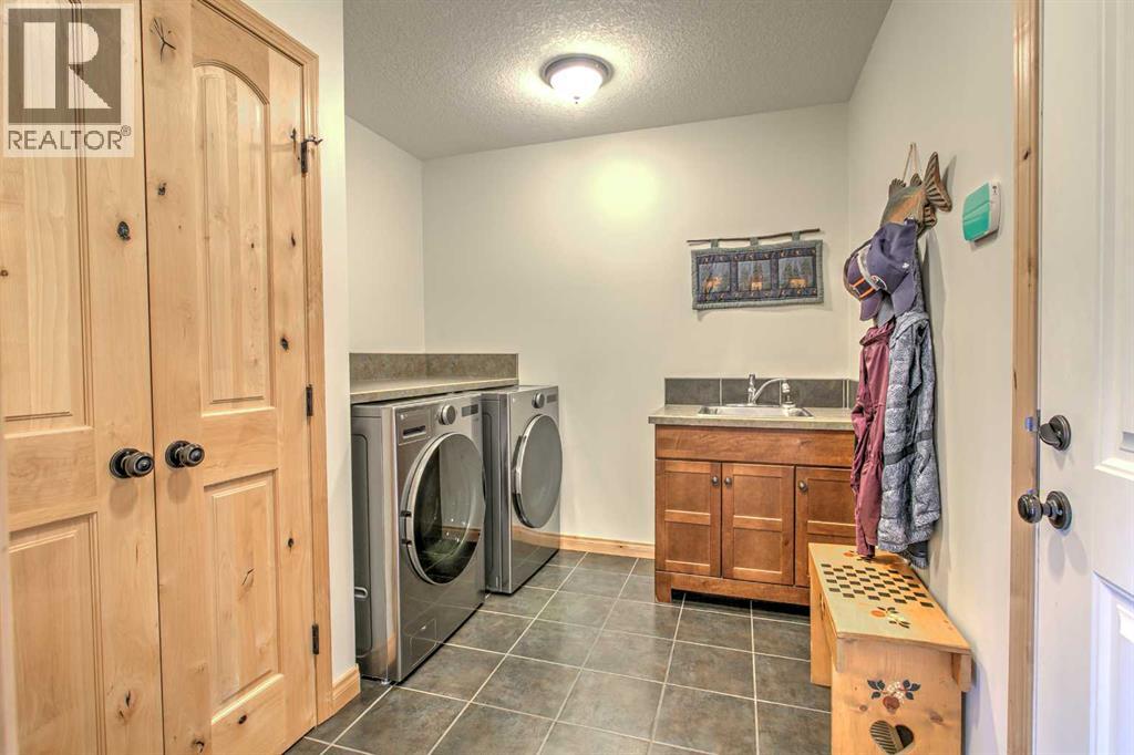 100 Canyoncrest Point W Property Photo 14
