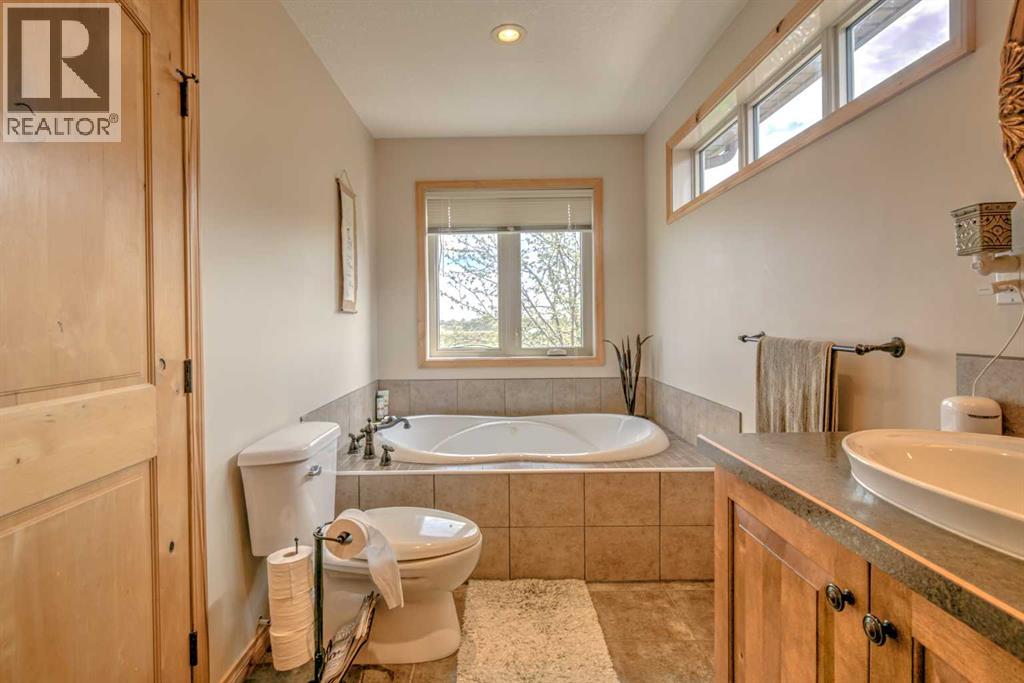 100 Canyoncrest Point W Property Photo 18