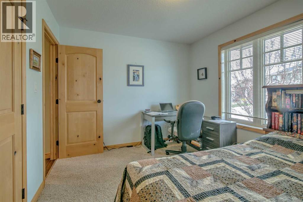 100 Canyoncrest Point W Property Photo 20